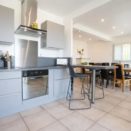 Willa Les 4 Vents By Interhome *